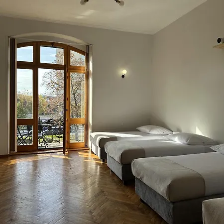 Native Krasinskiego 21 *