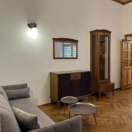 Native Krasinskiego 21