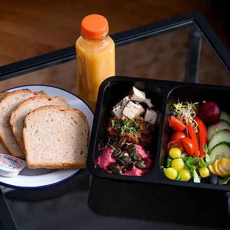 Native Krasinskiego 21 *